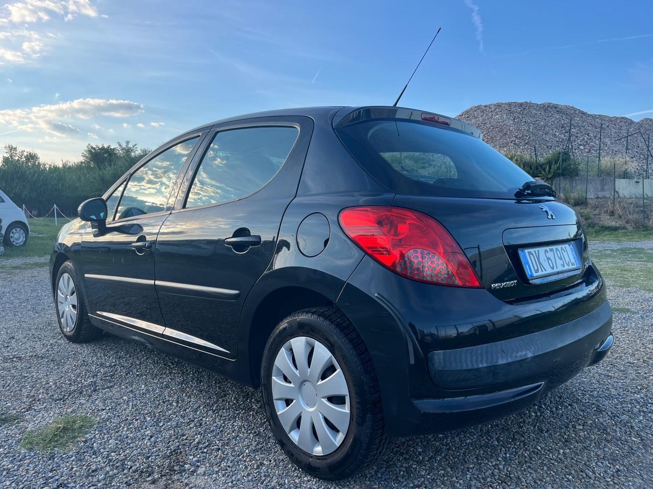 Peugeot 207 1.4 VTi 95CV 5p. XS