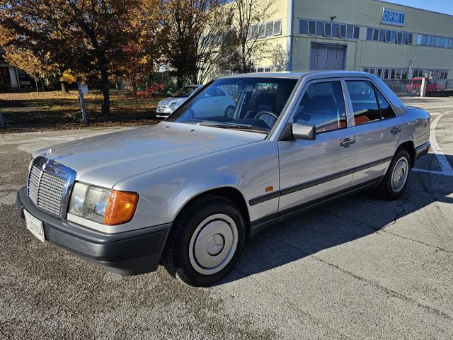 MERCEDES-BENZ E 200 (124) Unico proprietario