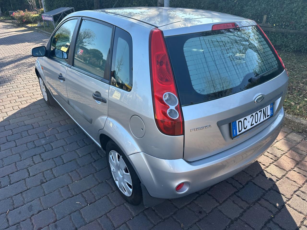 Ford Fiesta 1.2 benz 2006 NEOPATENTATI