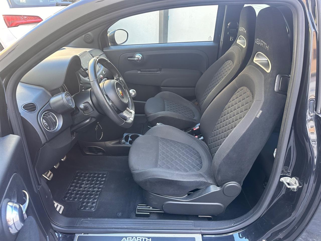 Abarth 595 1.4 Turbo T-Jet 165 CV