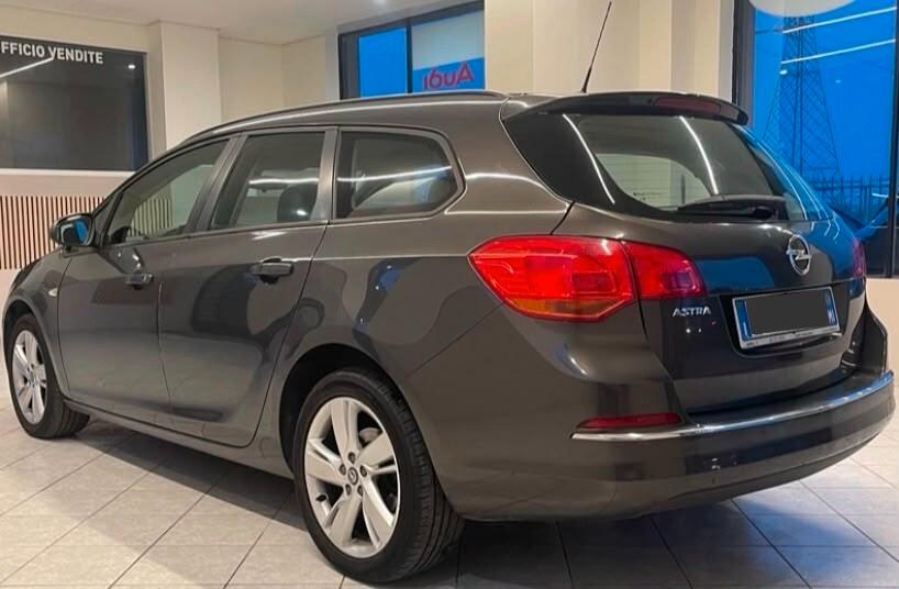 Opel Astra 1.4 Turbo 120CV Sports Tourer Cosmo