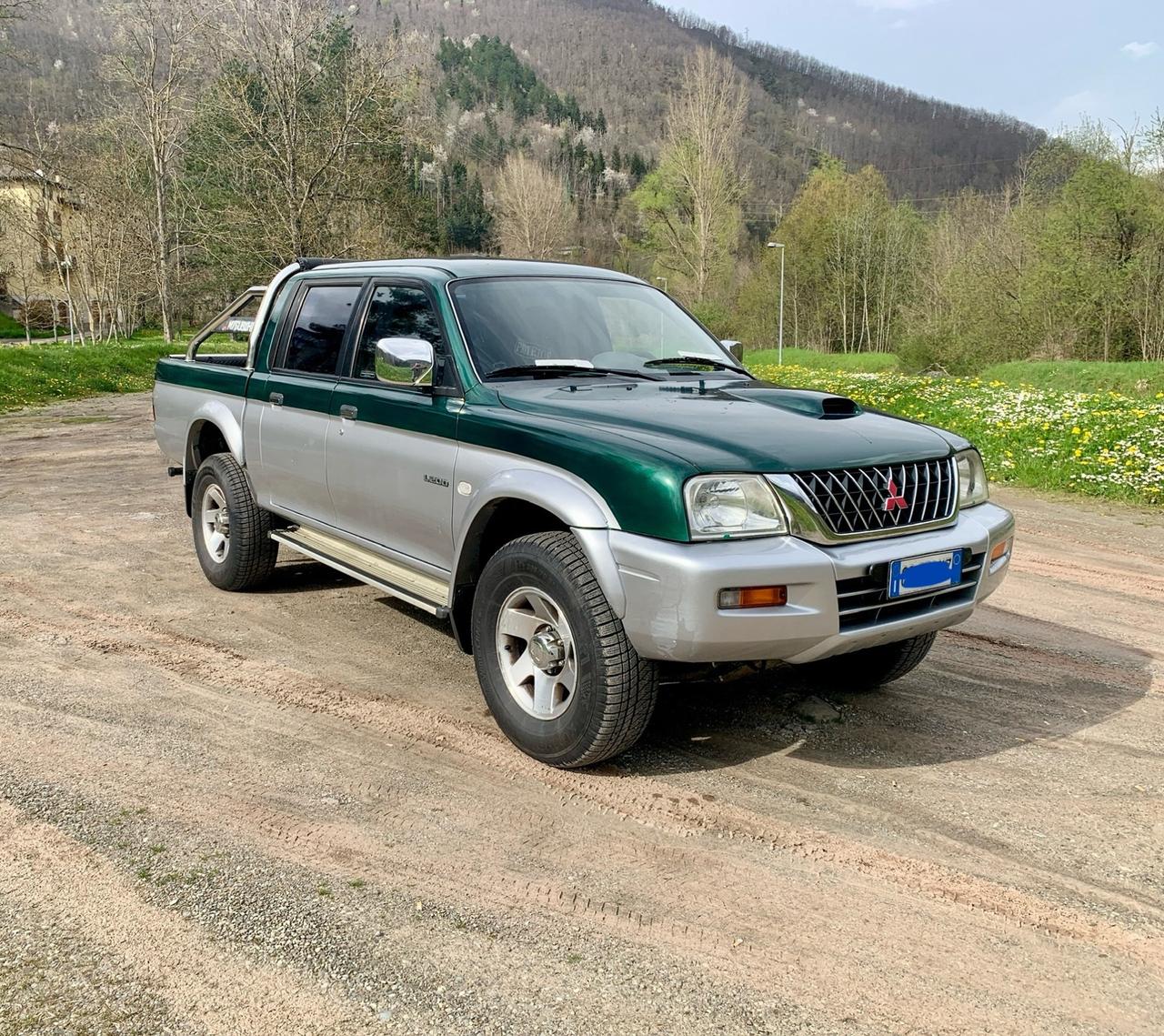 Mitsubishi L200 2.5 TDI 4WD Club Cab Pup. GLS Targ.