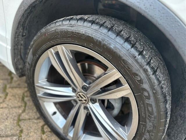 Volkswagen Tiguan 2.0 TDI 150 CV SCR DSG R-Line