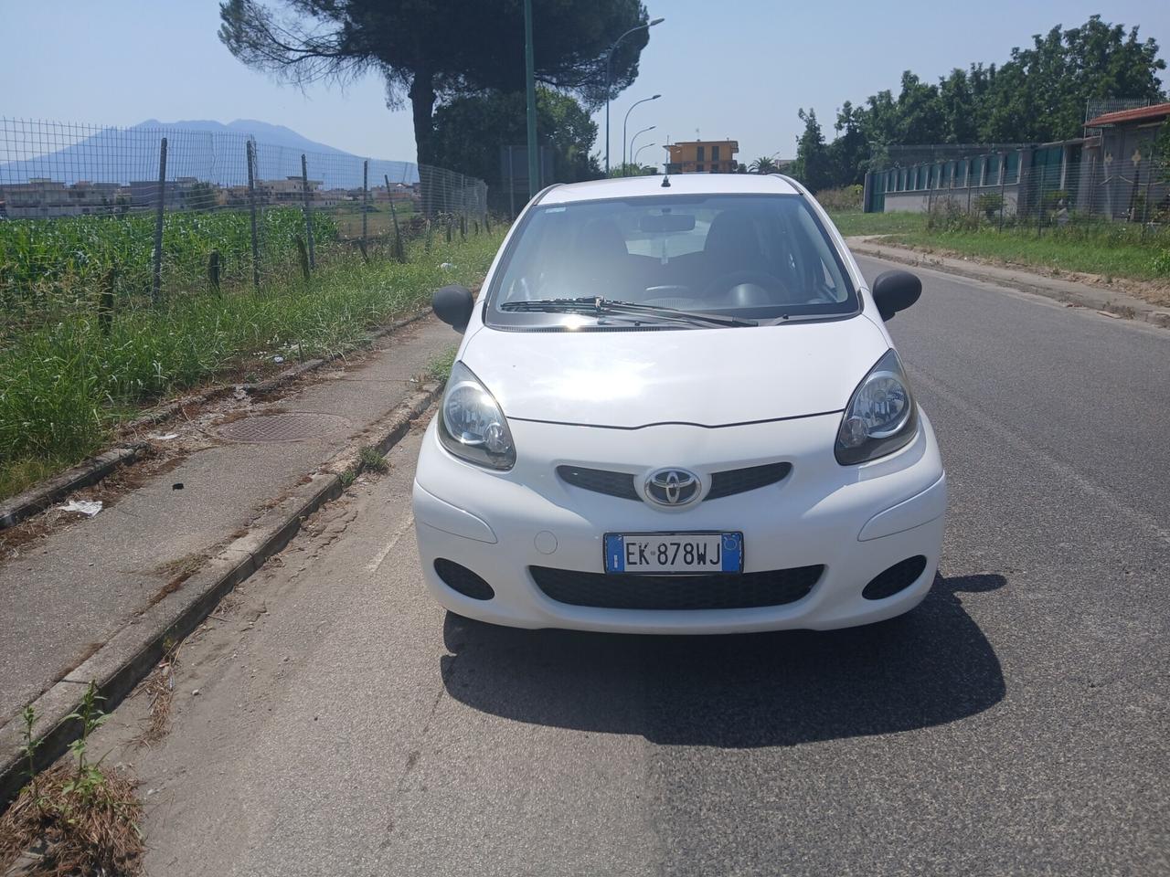 Toyota Aygo 1.0 12V VVT-i 5 porte Lounge Connect
