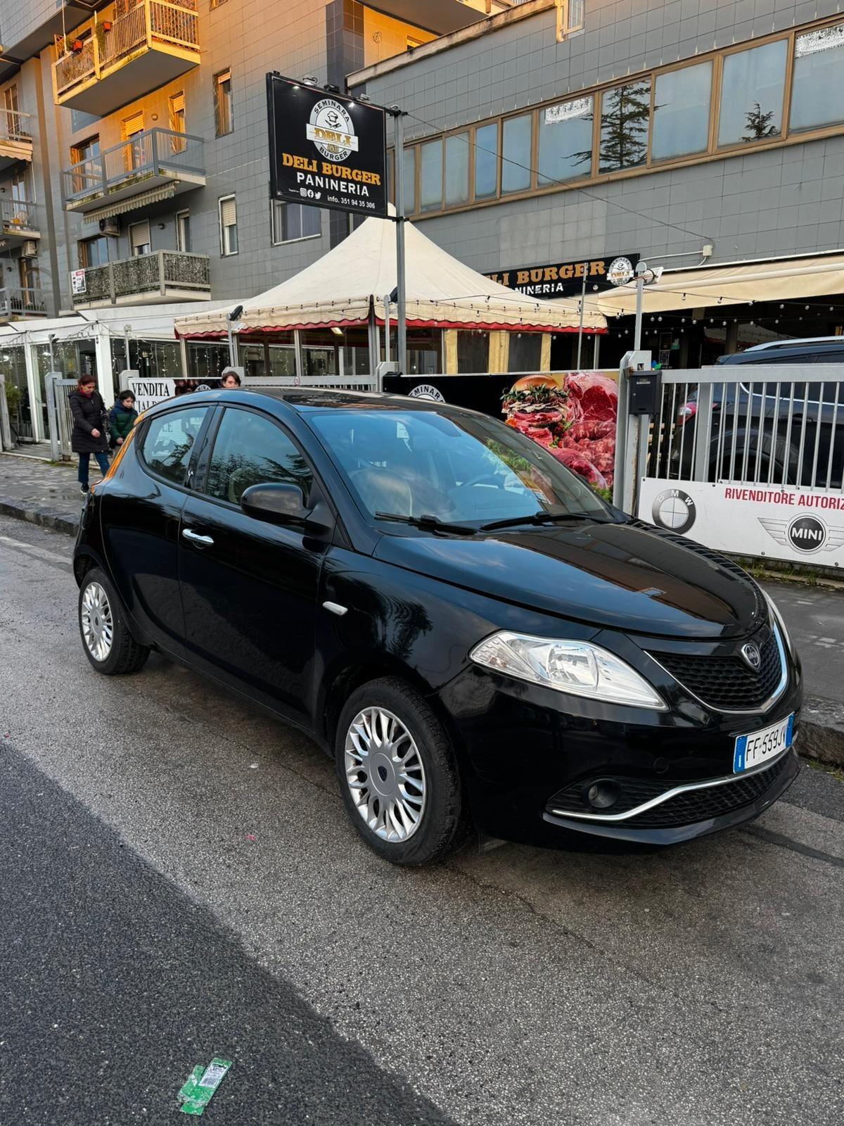 Lancia Ypsilon 1.3 MJT 16V 80 CV 5 porte S&S Platinum