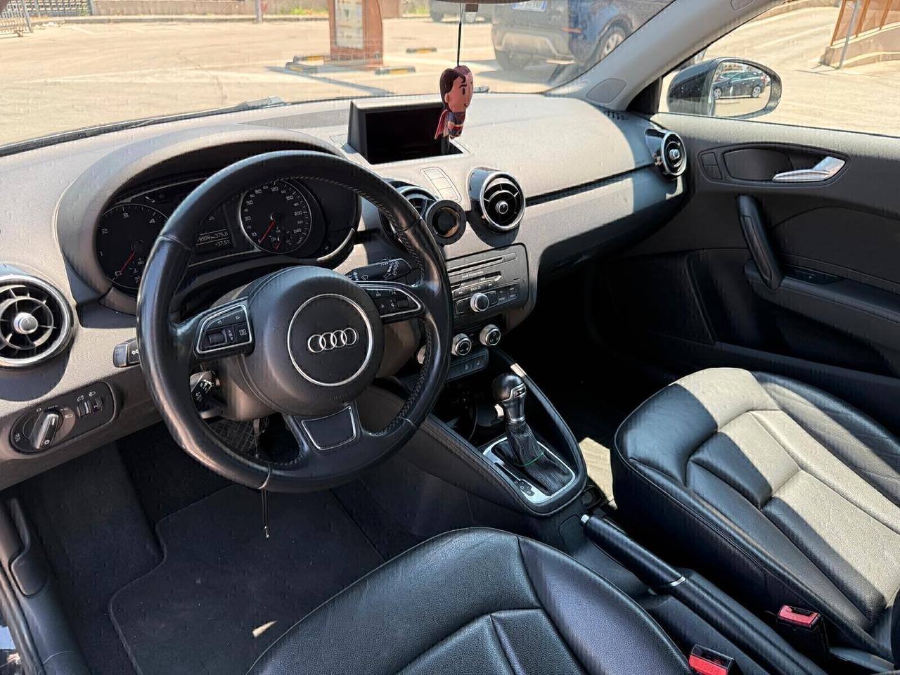 Audi A1 1.6 TDI S tronic Attraction