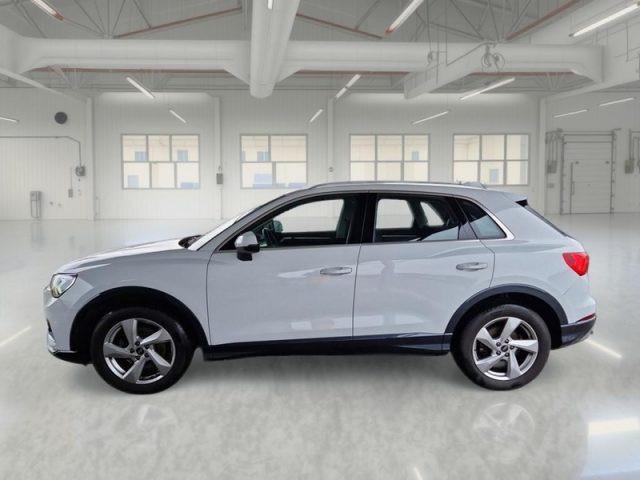 AUDI Q3 35 TDI quattro S tronic Business Advanced