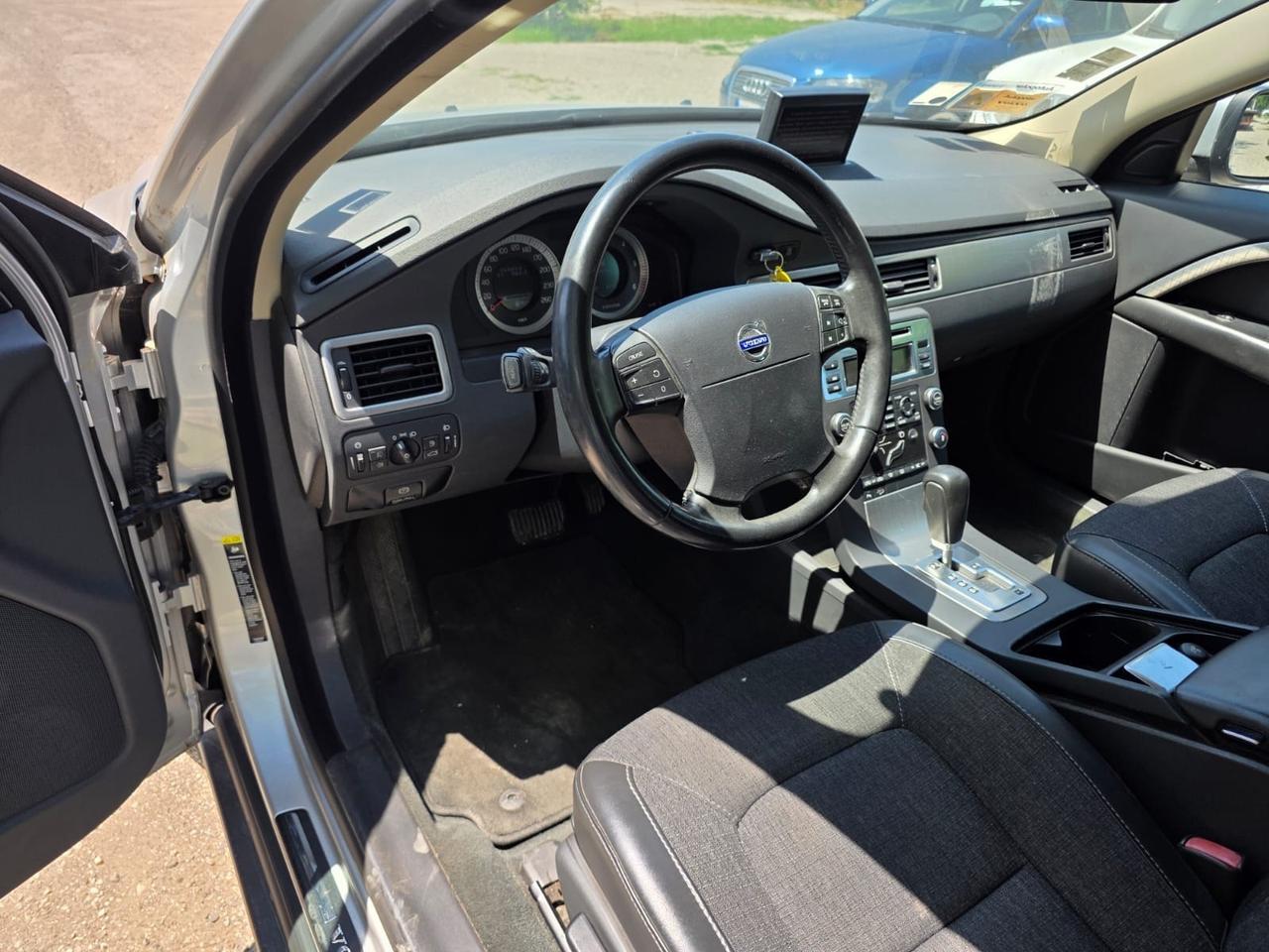 Volvo XC 70 XC70 D5 AWD Summum