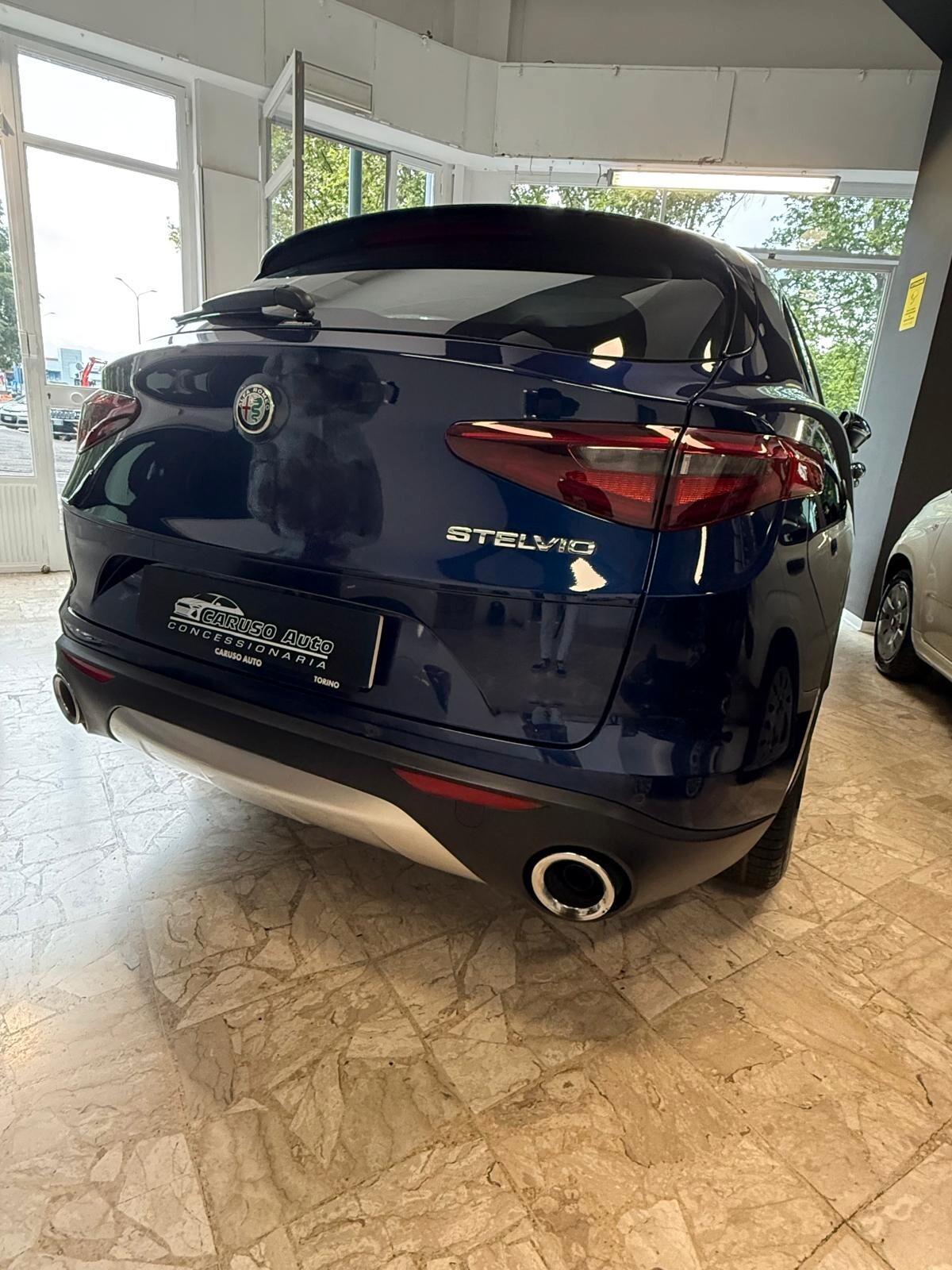 Alfa Romeo Stelvio 2.2 Turbodiesel 160 CV AT8 RWD Business