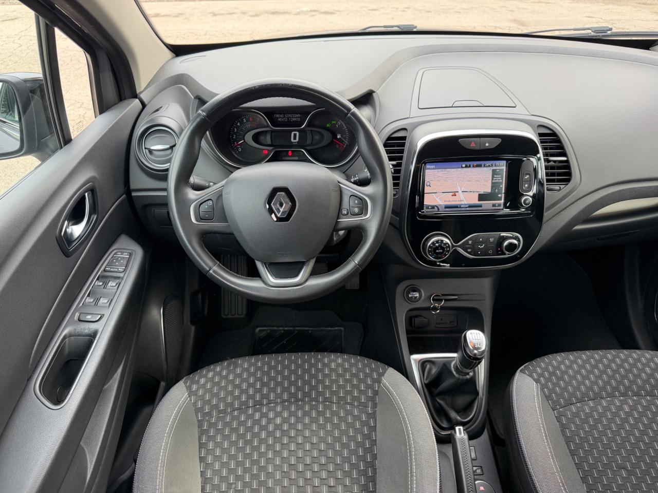 Renault Captur 1.2 benzina 120 cv 2017 Navig retroc