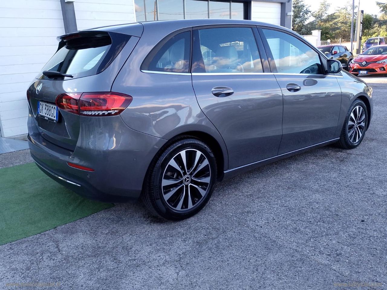 MERCEDES-BENZ B 180 d Automatic Business Extra