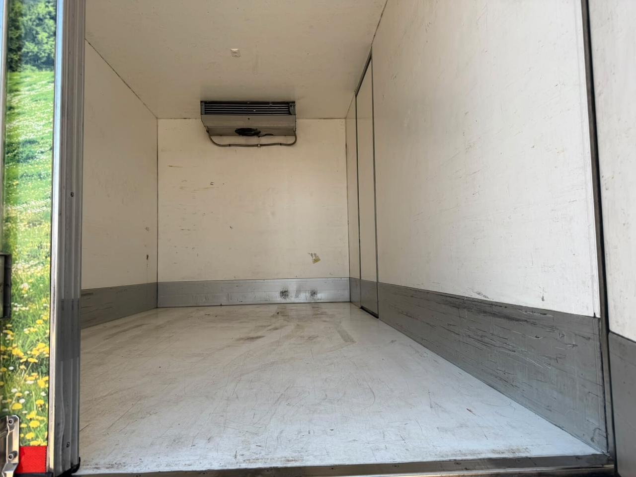 Mercedes Benz Atego 821 isotermico con frigo -20°C