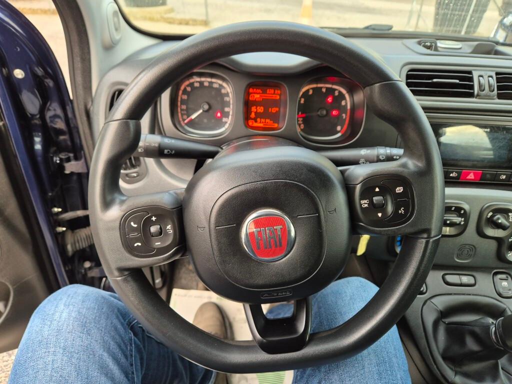 Fiat Panda 1.2 69CV COMANDI AL VOLANTE 5POSTI