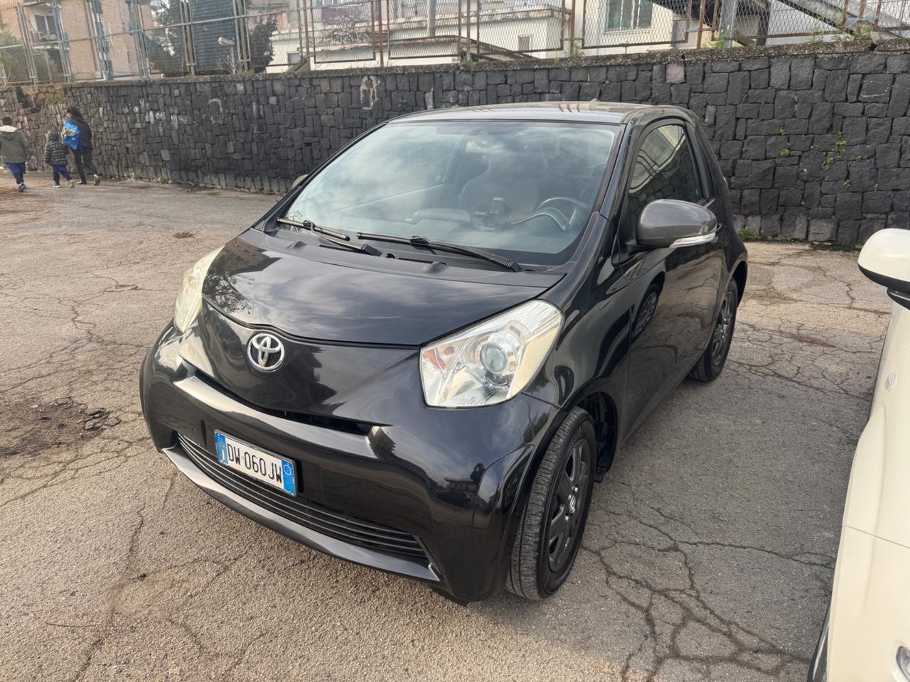 Toyota iQ 1.0 Sol