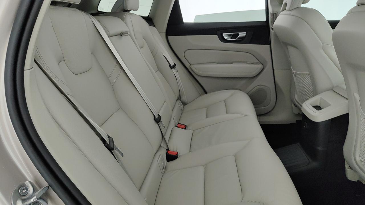 VOLVO XC60 2.0 t6 phev Plus Dark awd auto