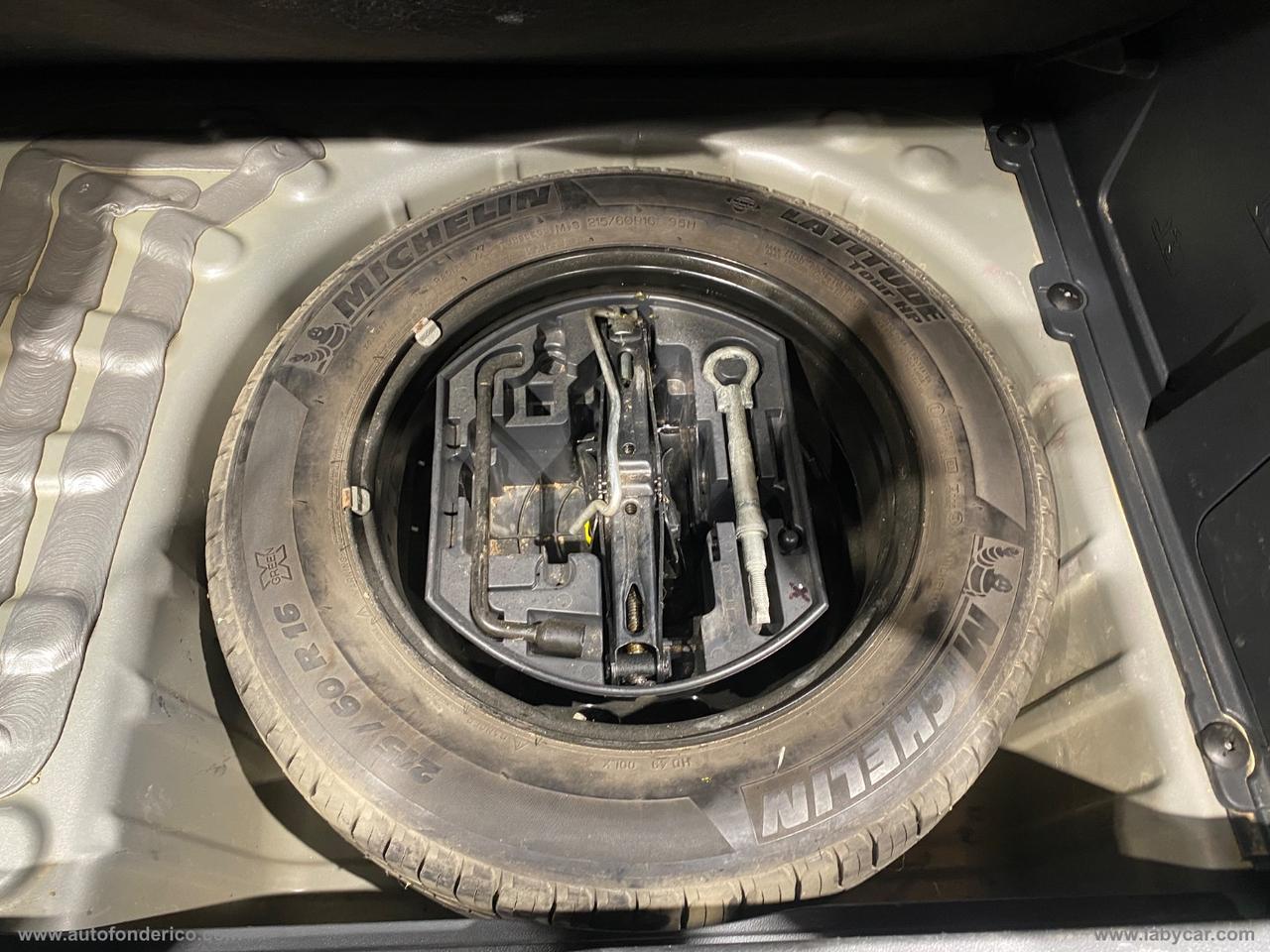 PEUGEOT 3008 1.6 HDi 110 CV AUTOMATICO Premium