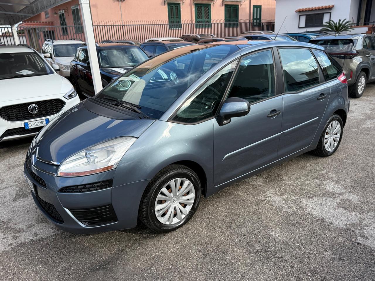 Citroen C4 picasso 1.8 gpl elegance