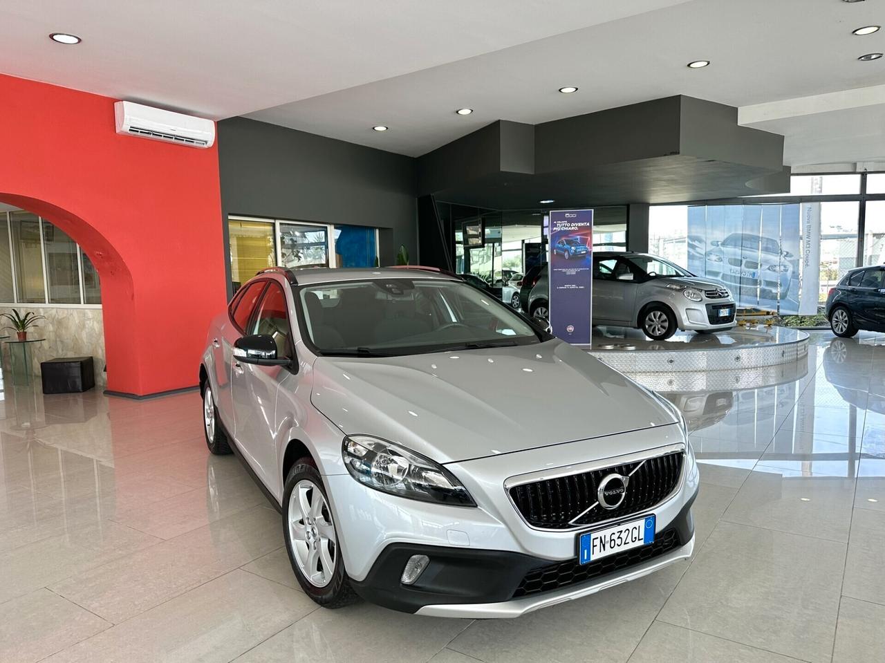 VOLVO V40 CROSS COUNTRY 1.5D STILE PLUS