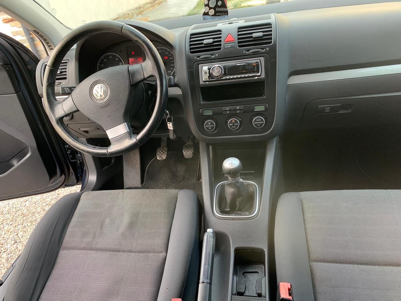 Volkswagen Golf 1.6 5p. Comfortline