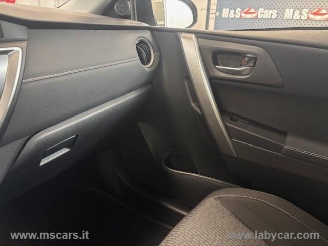 TOYOTA Auris 1.3 Active