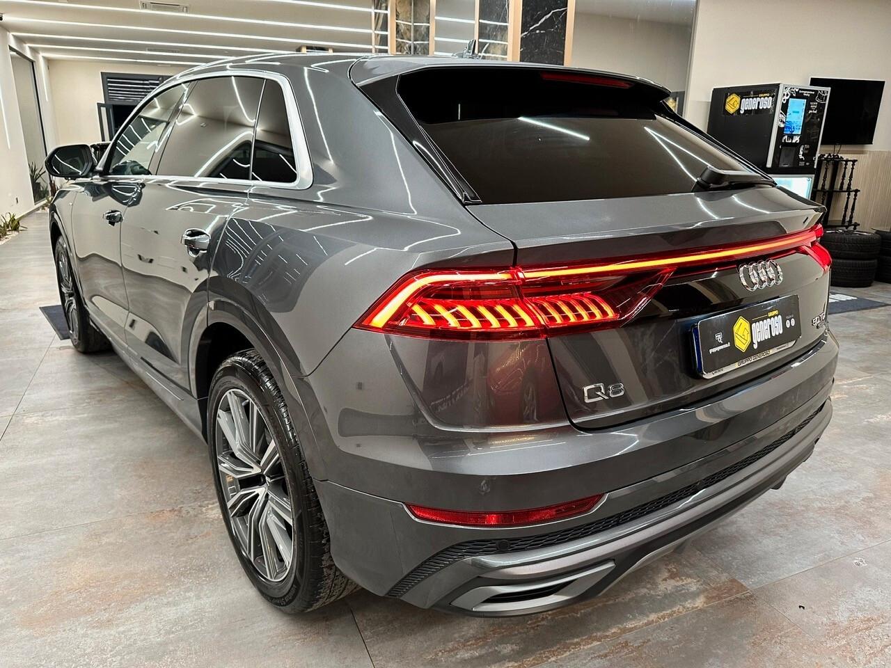 Audi Q8 50TDI 286CV quattro SLine / Garanzia