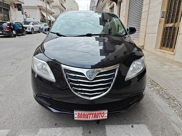 LANCIA Ypsilon 1.2 Benzina 69 CV 5 porte - 2013