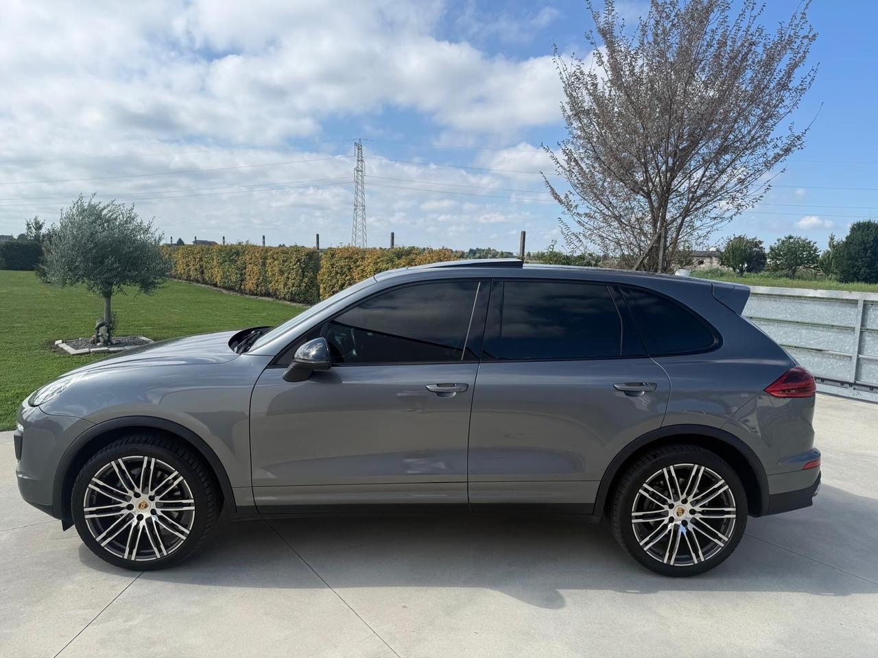 Porsche Cayenne Restilyng Tetto Fari Led