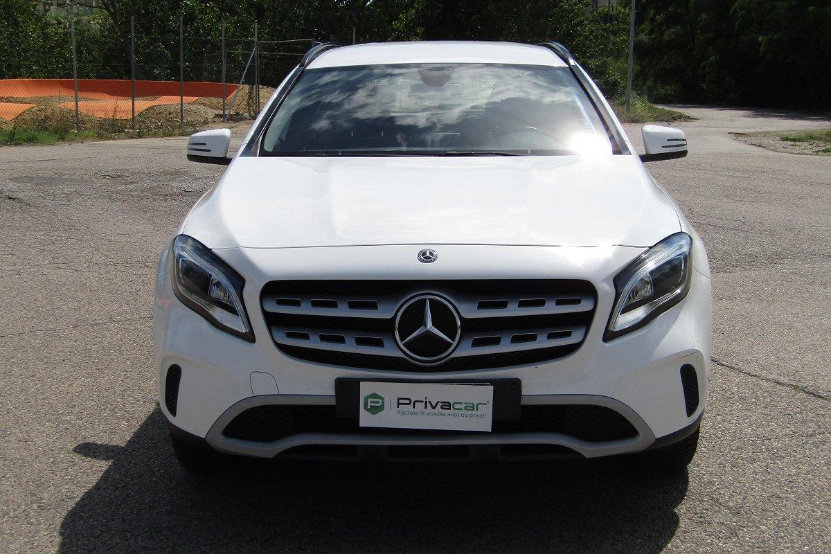 MERCEDES GLA 180 Business