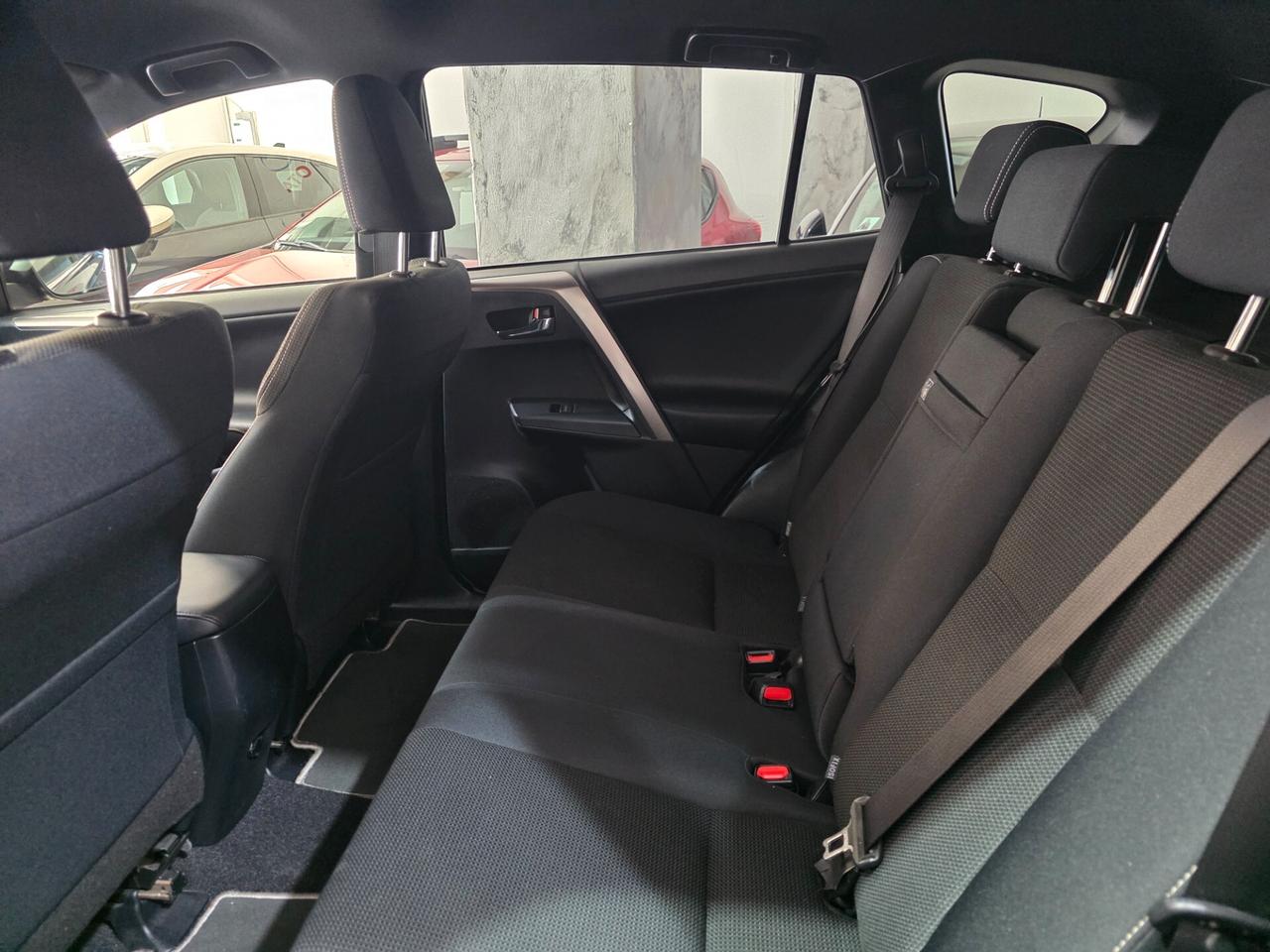 TOYOTA Rav4 2.5 Hybrid 155cv 2WD LOUNGE 2018