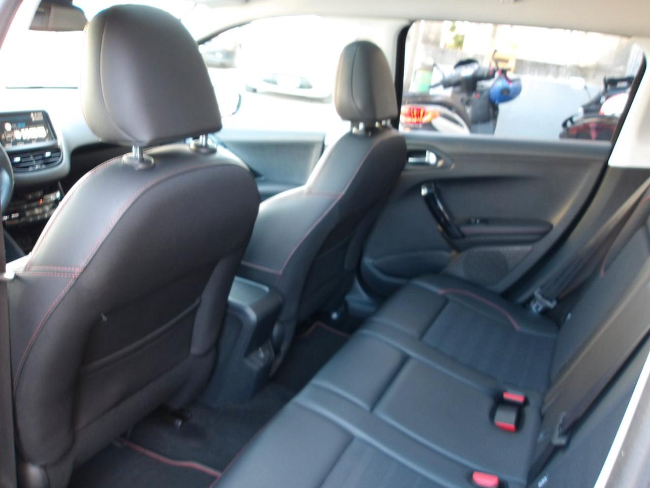 Peugeot 2008 2008 1.2 puretech t Gt Line s&s 110cv eat6 my18