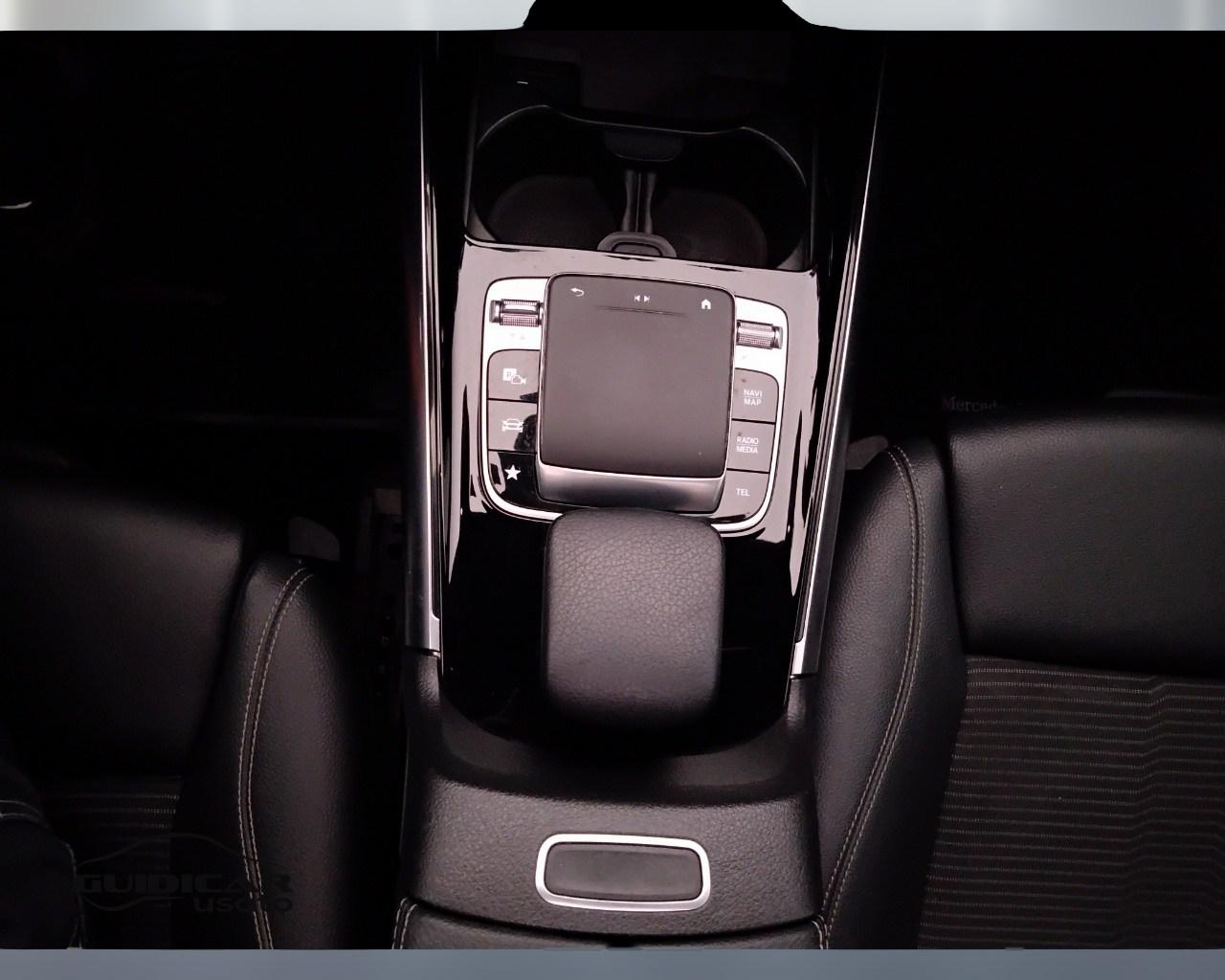 Mercedes-Benz Classe B - W247 2018 - B 180 d Sport Plus auto