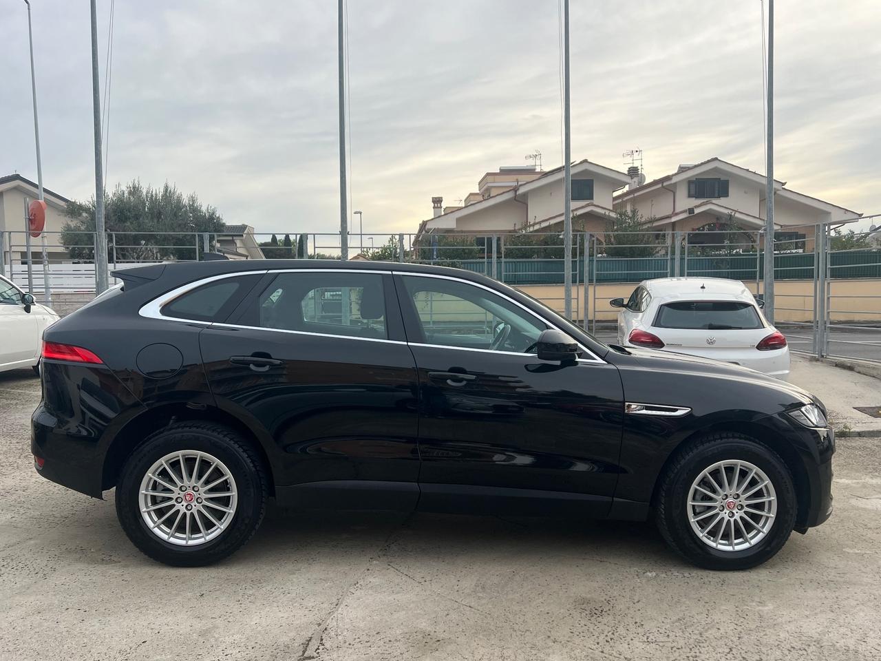 Jaguar F-Pace 2.0 D 163 cv manuale
