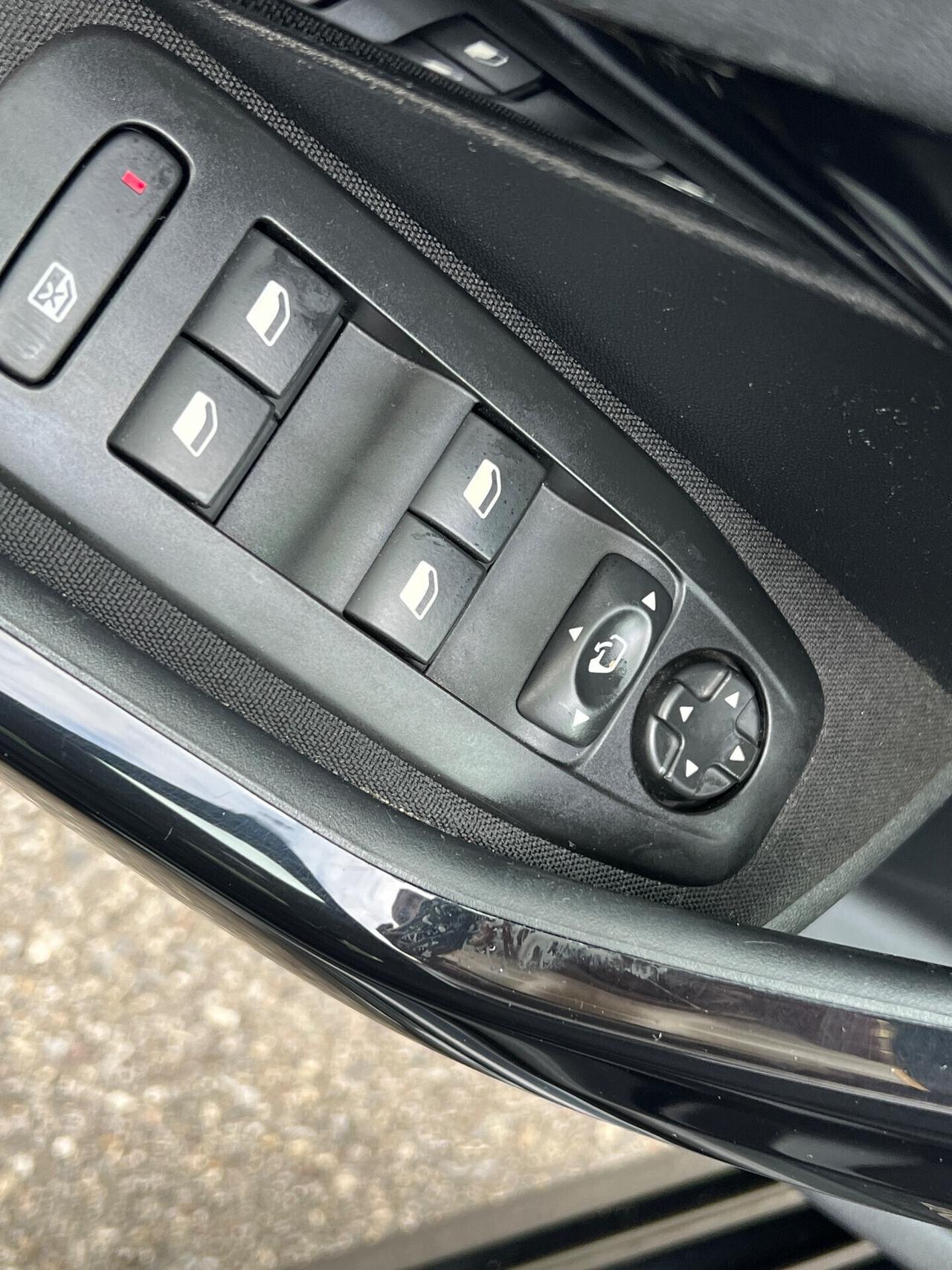 Peugeot 208 1.6 Diesel Ok Neopatentati