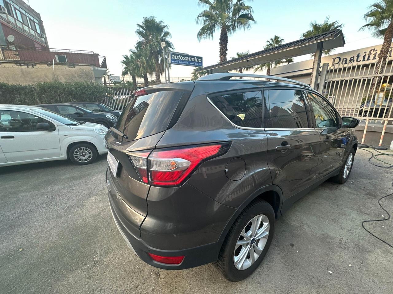 Ford Kuga 1.5 TDCI 120 CV S&S 2WD Powershift Titanium 2017