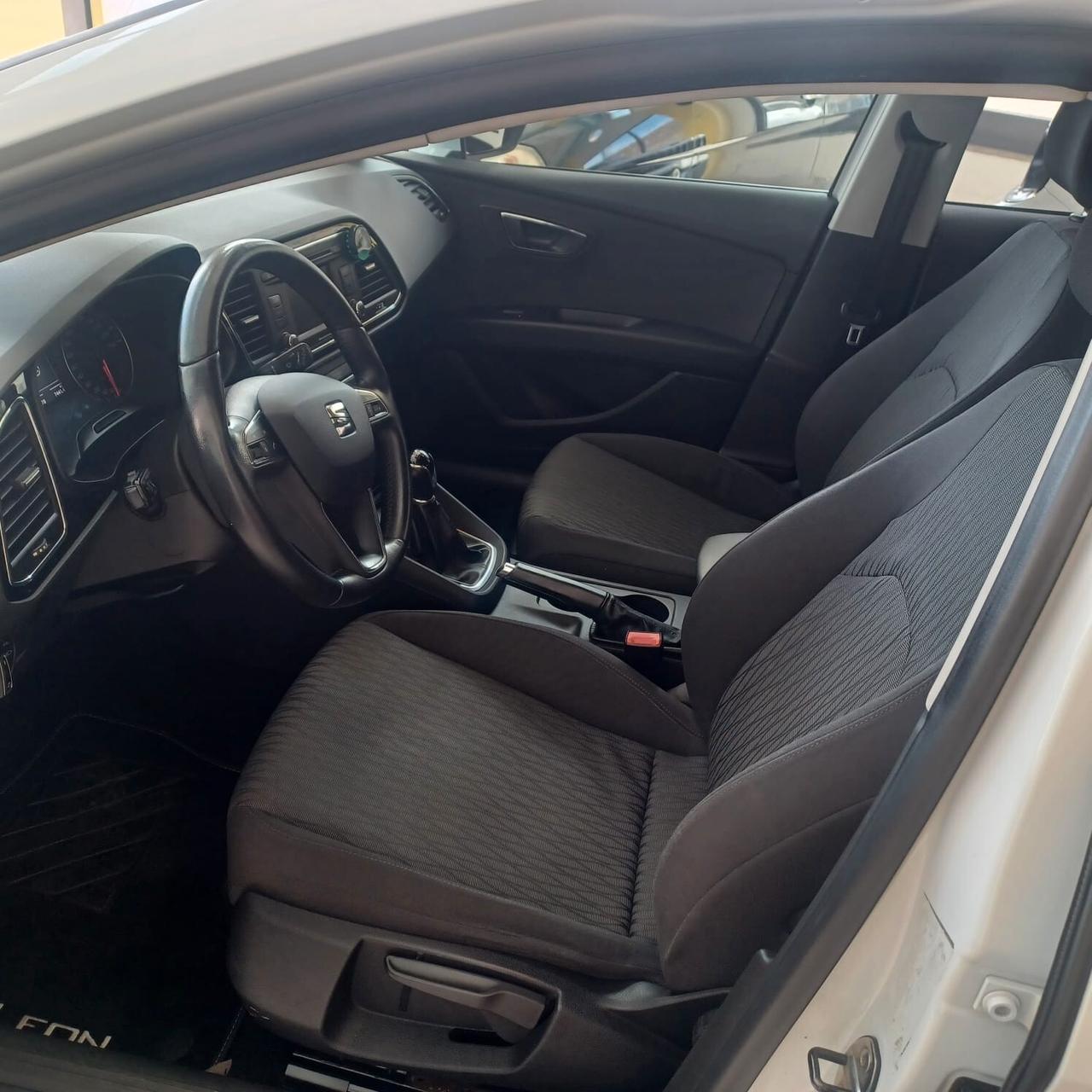 REGOLARMENTE TAGLIANDATA LEON 1.6 TDI PERFETTA