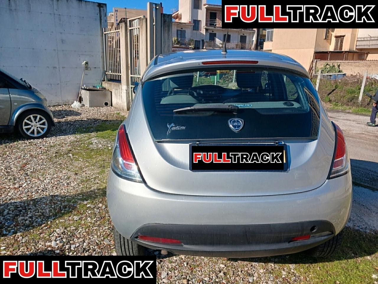 Lancia Ypsilon 0.9 TwinAir 85 CV 5 porte Metano Ecochic Silver