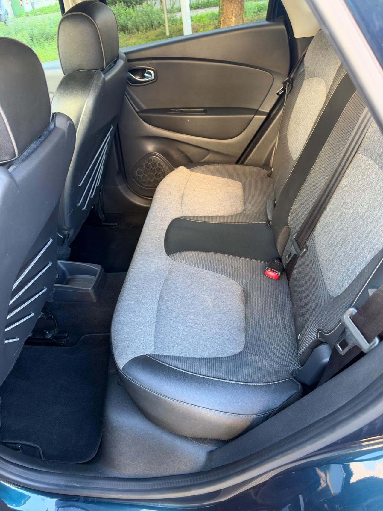 Renault Captur dCi 8V 90 CV EDC Sport Edition2