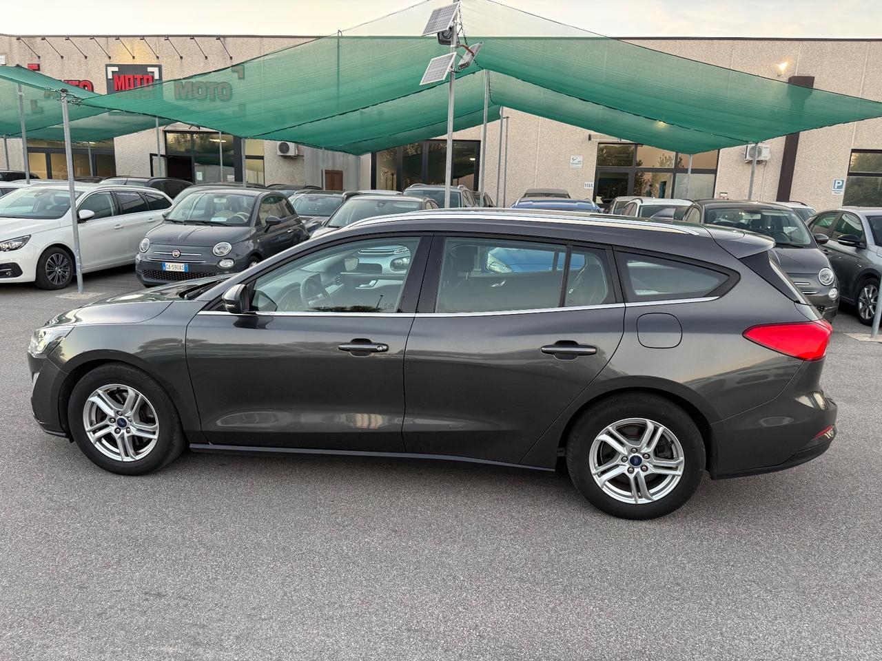 Ford Focus Sw 1.5 120 CV Navi Fari Led Garanzia Full