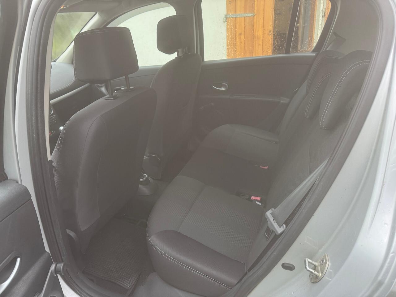 Renault Clio 1.2 16V 5 porte Dynamique 06/2011