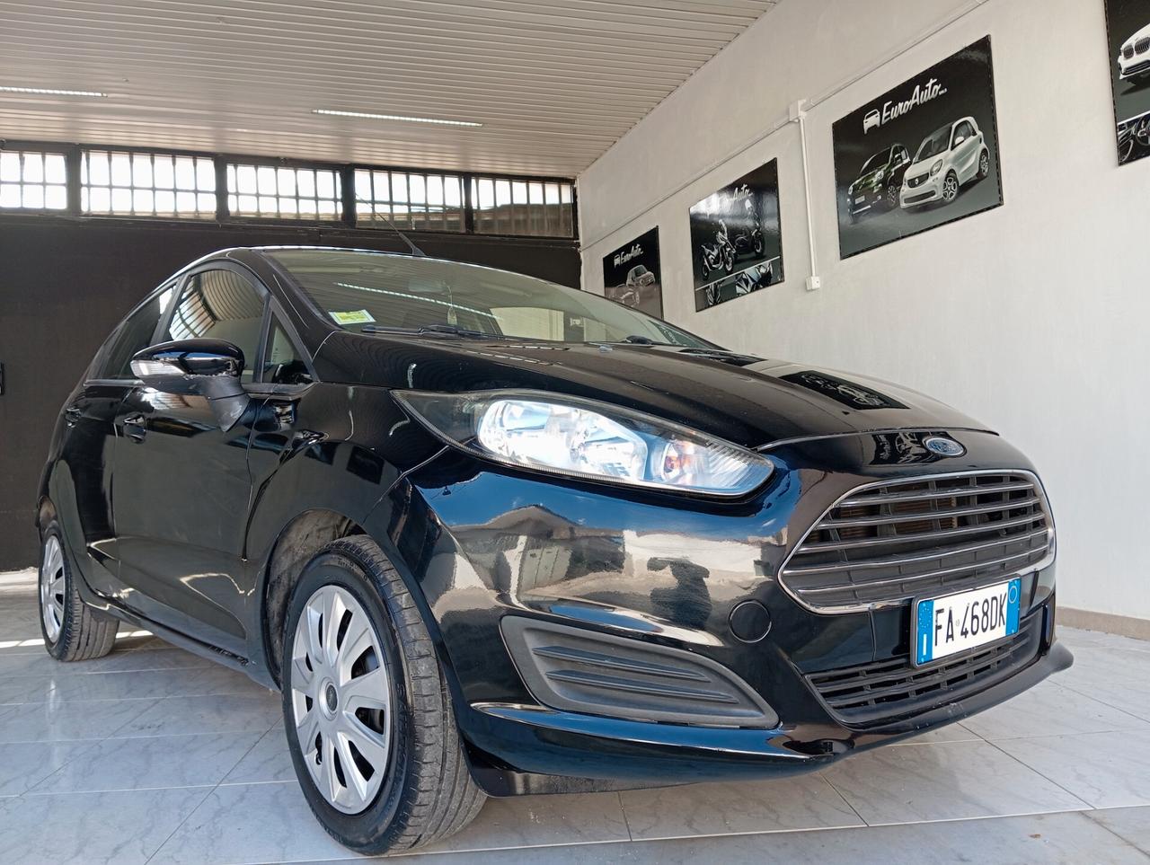 Ford Fiesta 1.4 Benz/GPL 2015 CON GARANZIA
