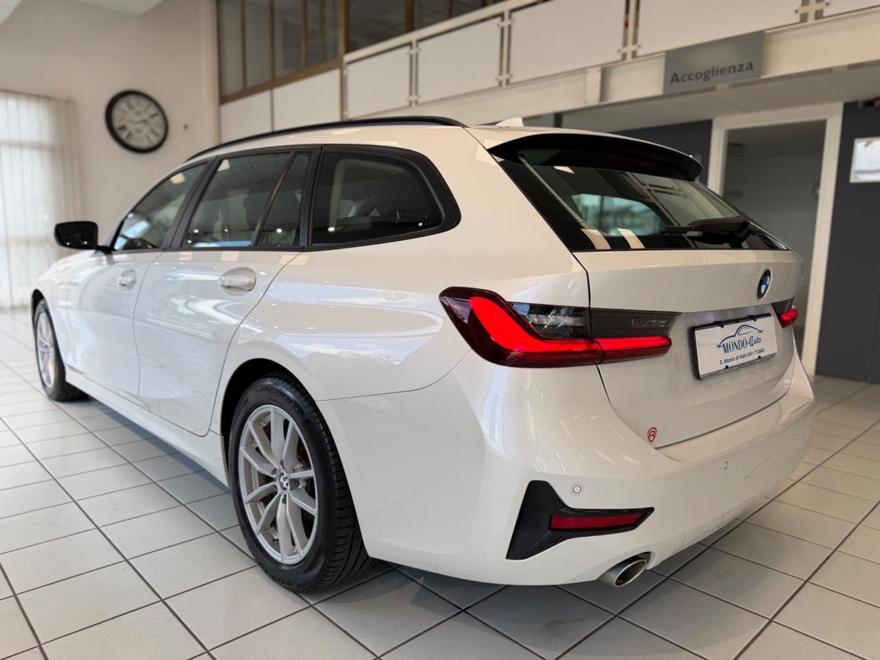 Bmw 318d 48V Touring Business Advantage