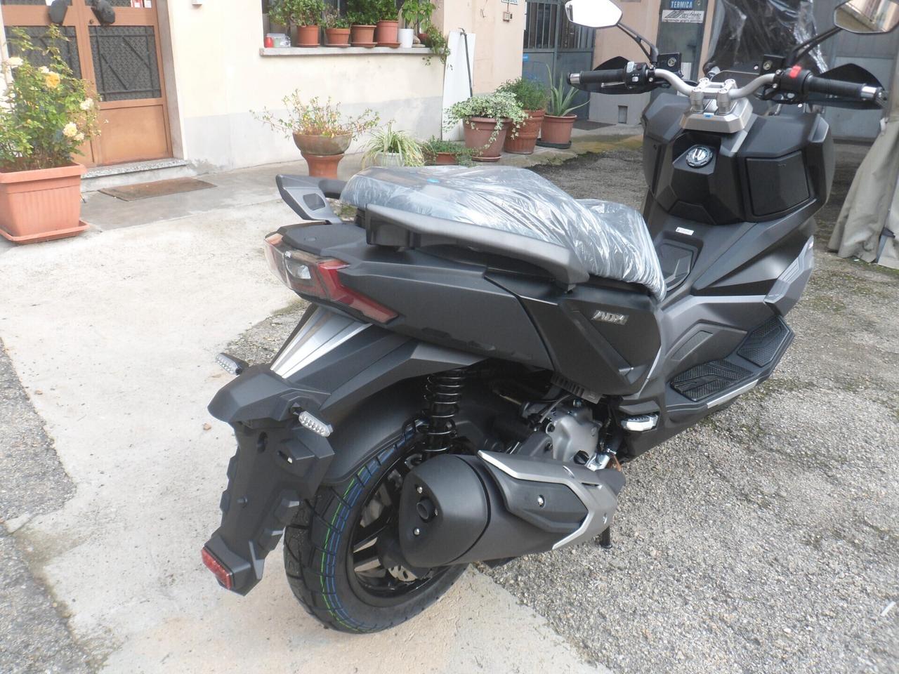 SYM SCOOTER ADX 300