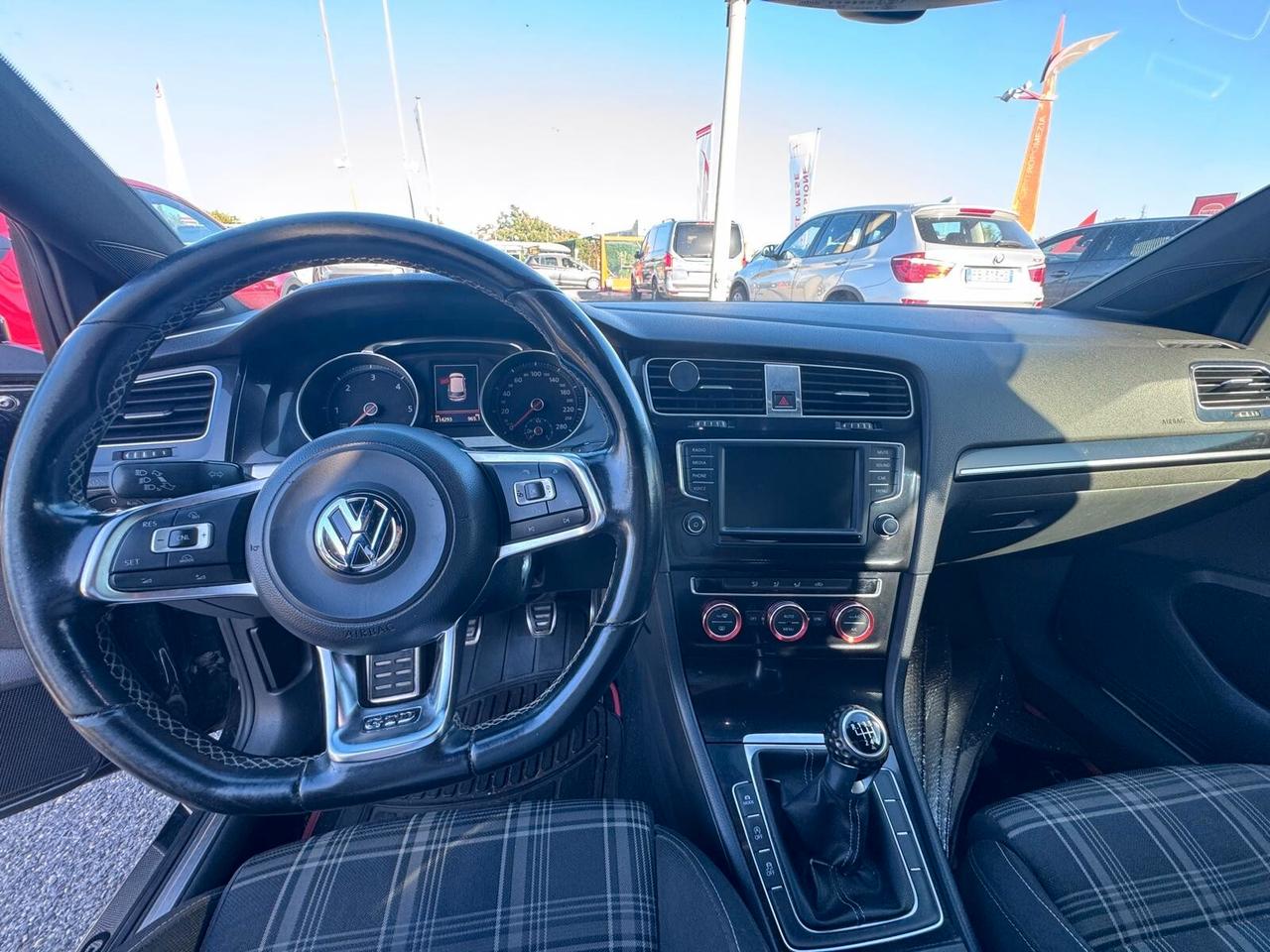 Volkswagen Golf GTD 2.0 TDI DSG 5p. Business BlueMotion Technology