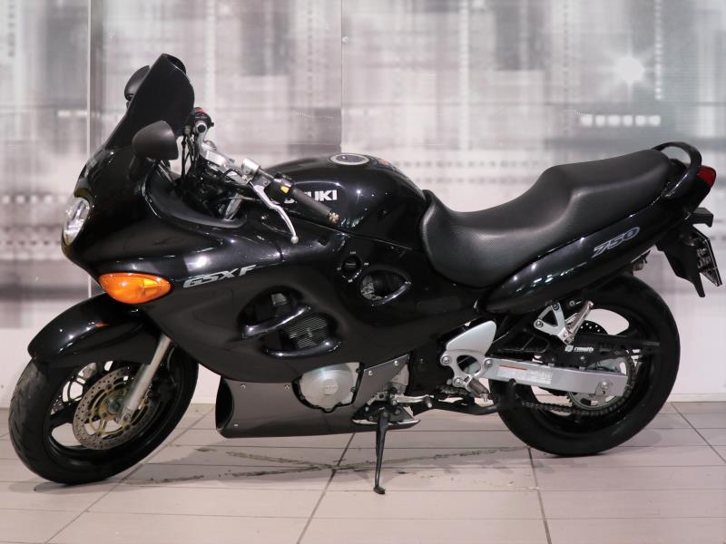 Suzuki GSX 750 F