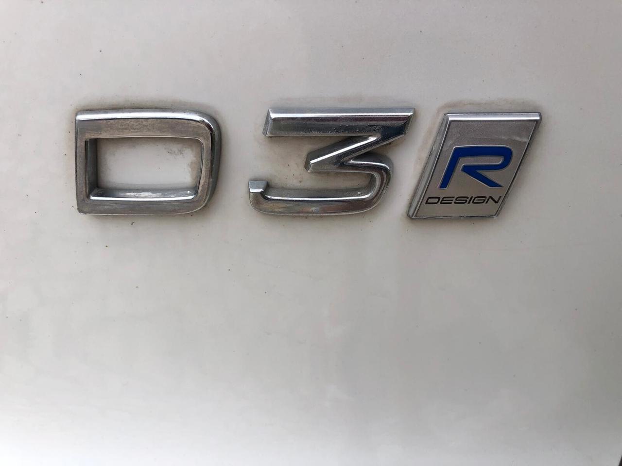Volvo XC40 D3 Geartronic R-design UNICO PROPRIETARIO IVA DEDUCIBILE GARANZIA CONFORMGEST COMPLETA 12 MESI RINNOVABILE FINO A 60 MESI