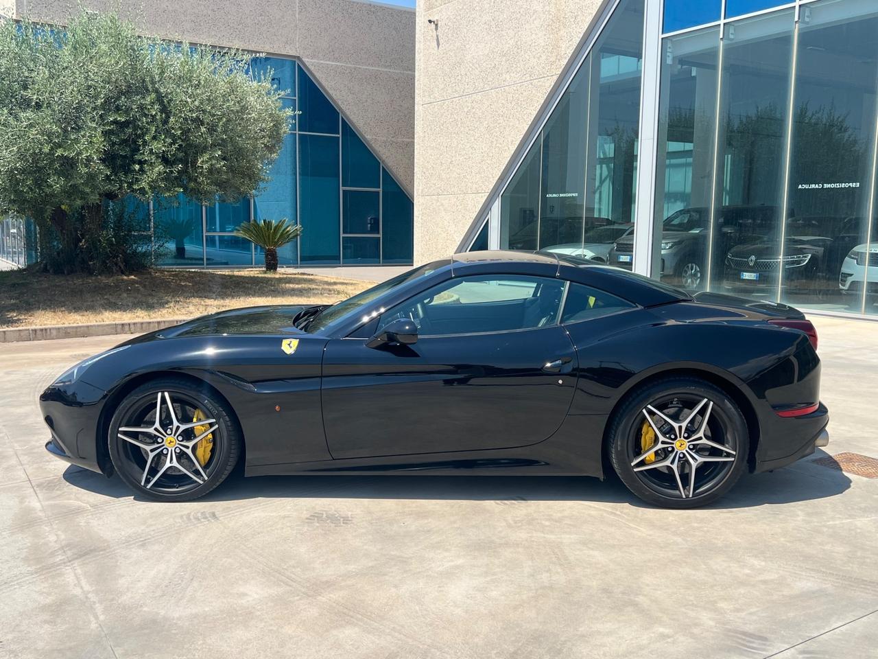 Ferrari California T DCT cabrio 560CV RWD