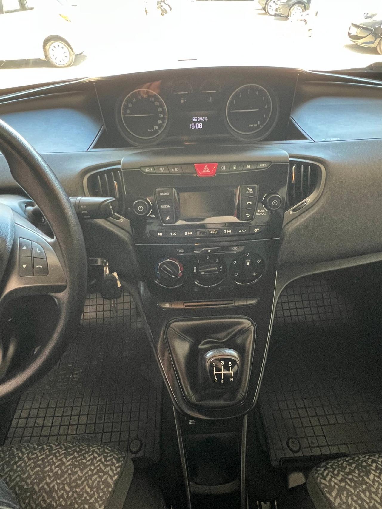 Lancia Ypsilon 1.2 69 CV 5 porte GPL Ecochic Gold