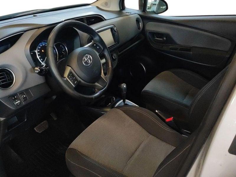 Toyota Yaris 1.5 Hybrid 5 porte Active + CERCHI IN LEGA AREA C FREE