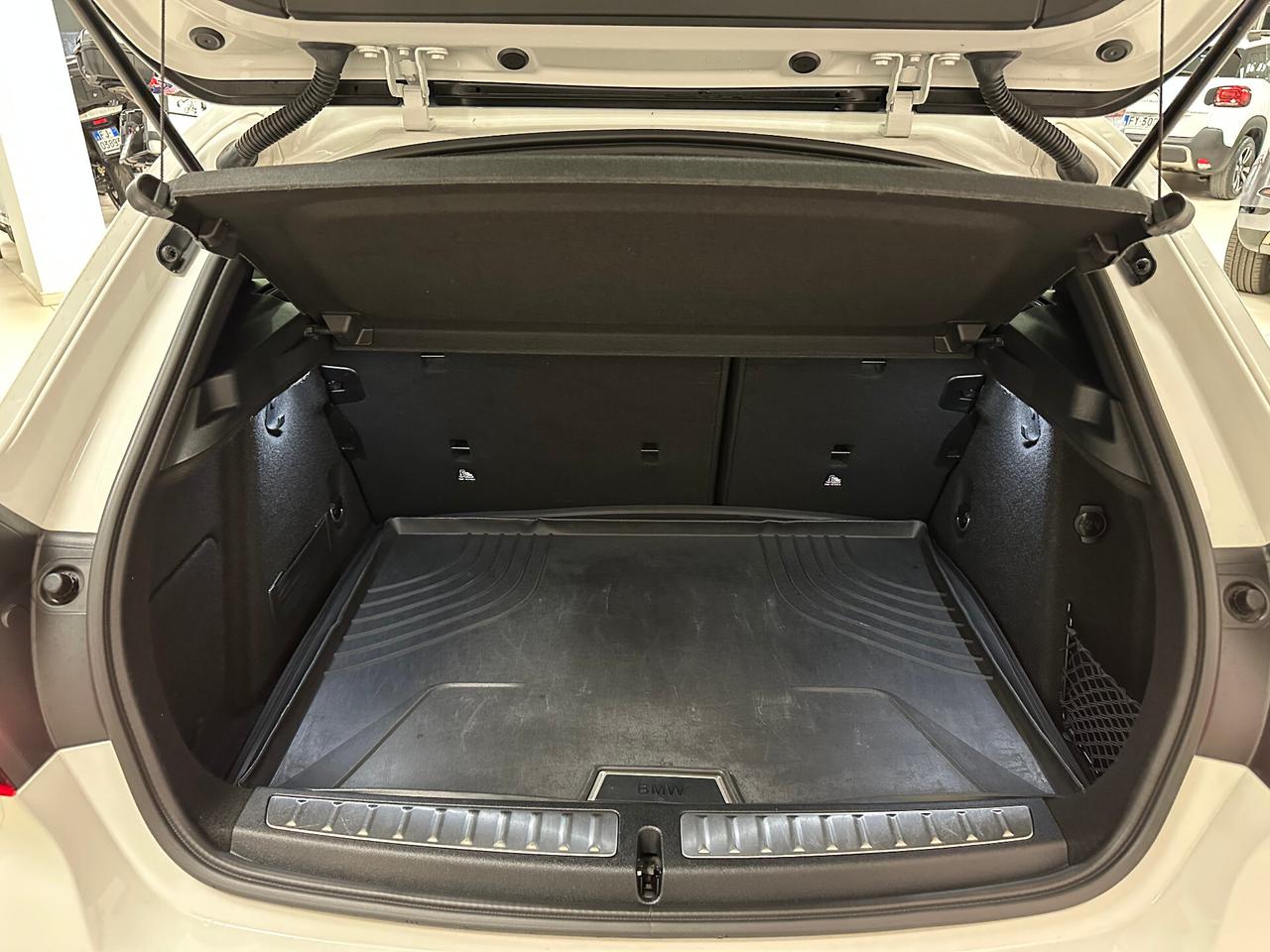 Bmw 116 116d 5p. Msport 116 CV - 2021