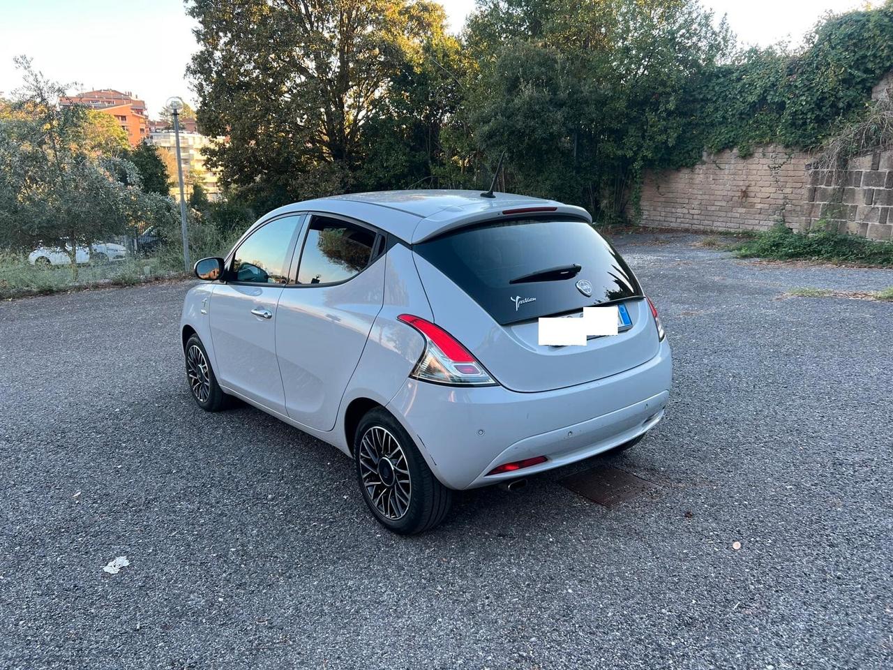 Lancia Ypsilon 1.2 69 CV 5 porte Mya KM 120000!